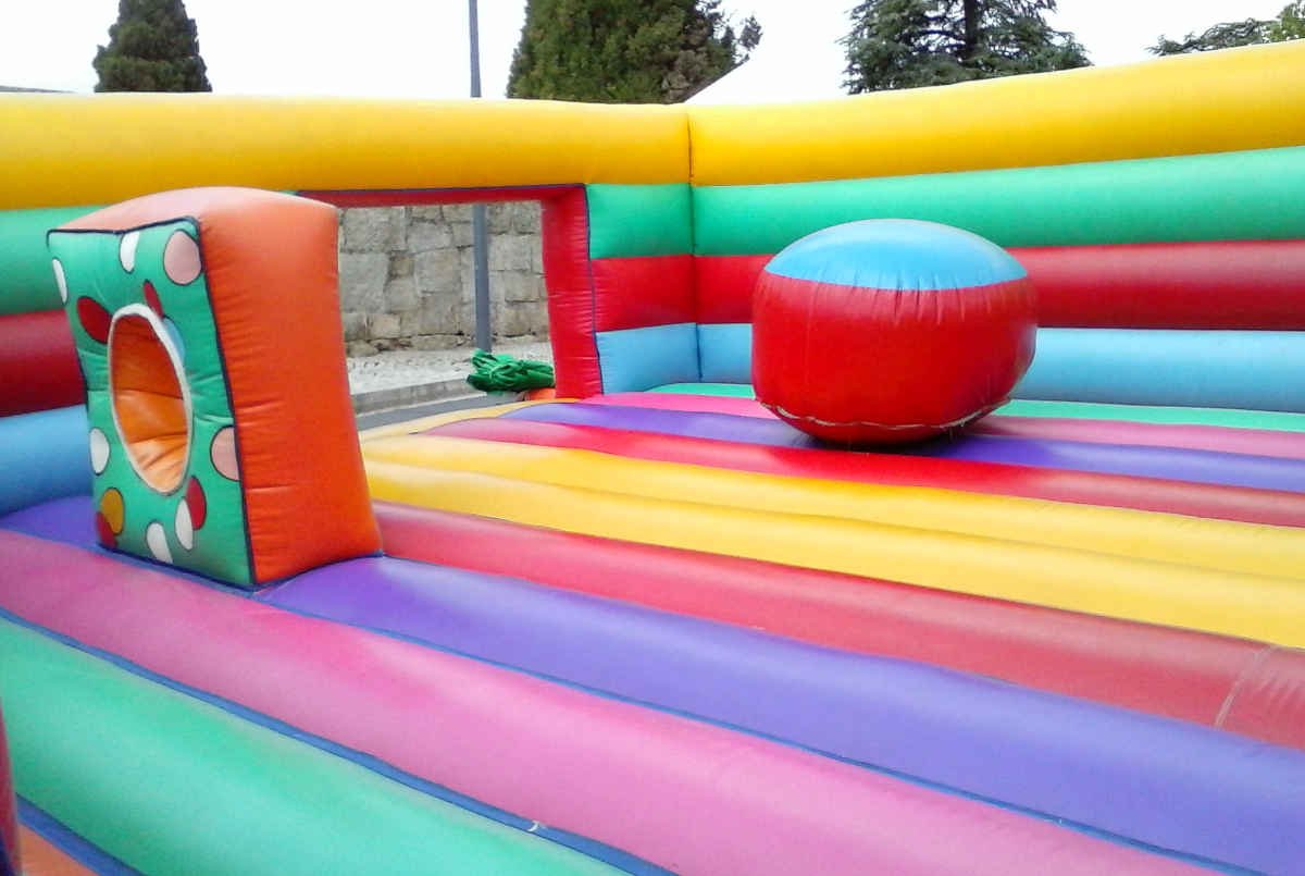 insufláveis na Covilhã saltitão