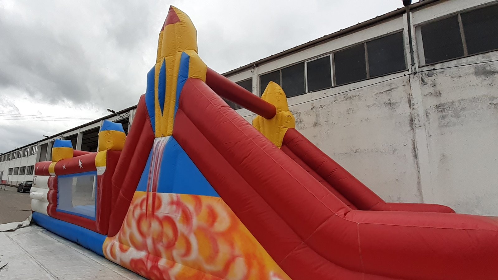 insuflável nave animactiva